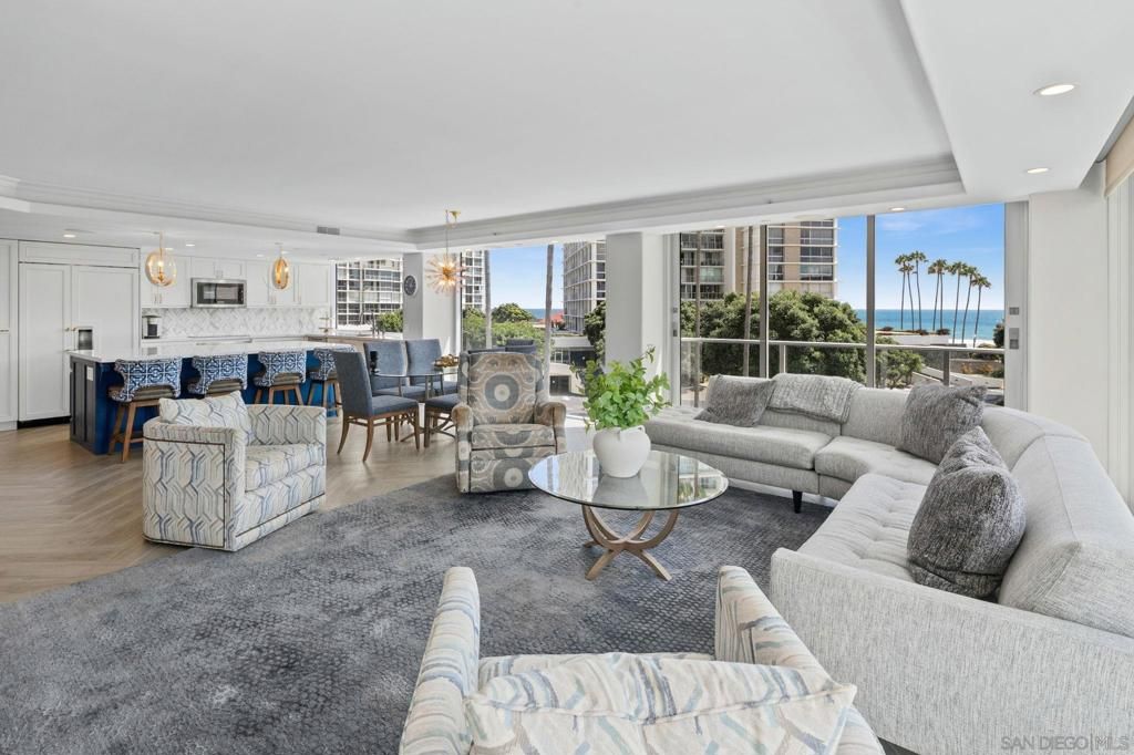 1710 Avenida del Mundo 209, Coronado, CA 92118 — photo 2