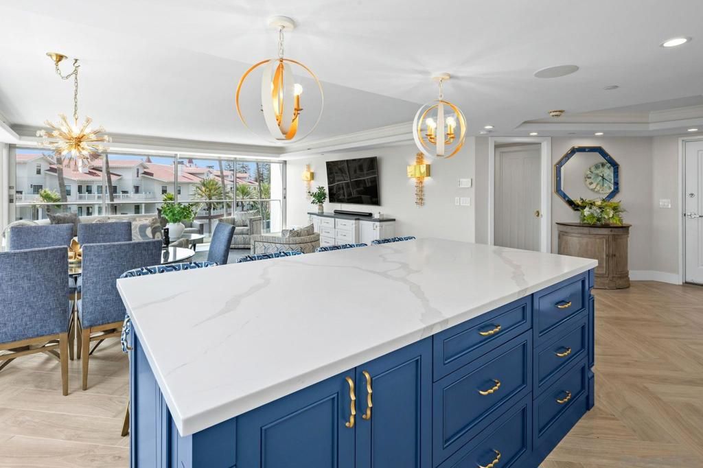 1710 Avenida del Mundo 209, Coronado, CA 92118 — photo 5
