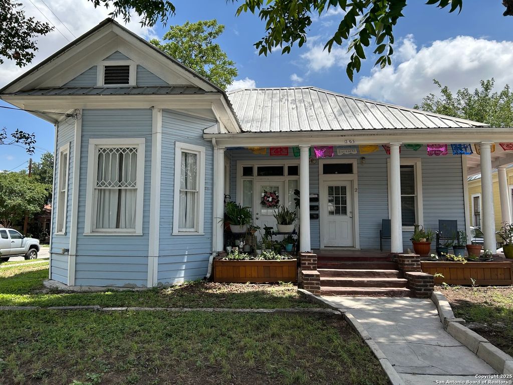 203 Devine St Apt 2, San Antonio, TX 78210