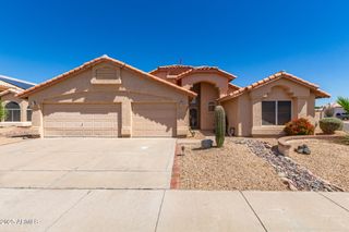 7910 W ADOBE Drive, Glendale, AZ 85308