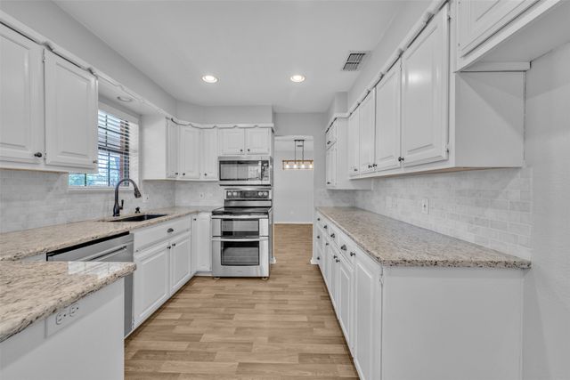 805 S Swanson Road, Mineral Wells, TX 76067