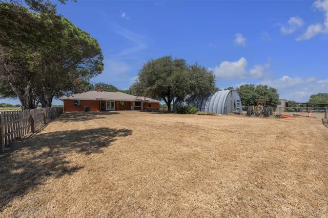 805 S Swanson Road, Mineral Wells, TX 76067