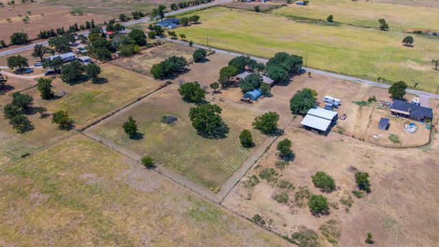 805 S Swanson Road, Mineral Wells, TX 76067