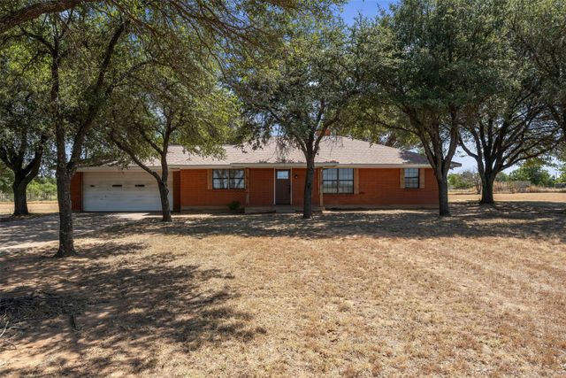 805 S Swanson Road, Mineral Wells, TX 76067