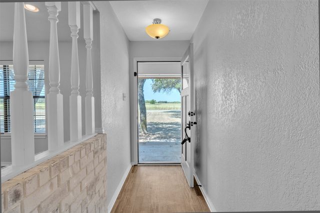 805 S Swanson Road, Mineral Wells, TX 76067
