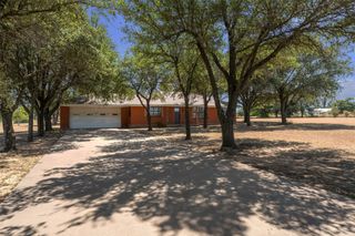 805 S Swanson Road, Mineral Wells, TX 76067