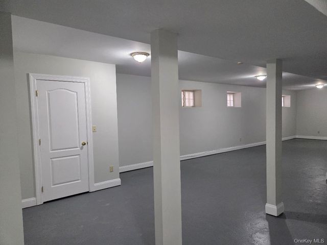 117 Manorhaven Boulevard, Port Washington, NY 11050
