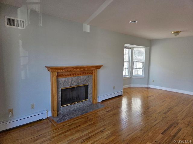 117 Manorhaven Boulevard, Port Washington, NY 11050