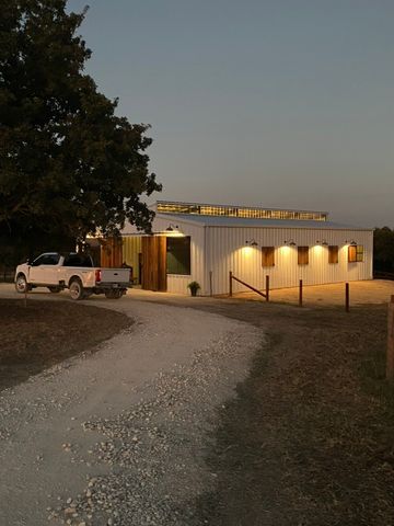 4067 CR 414, St Jo, TX 76265