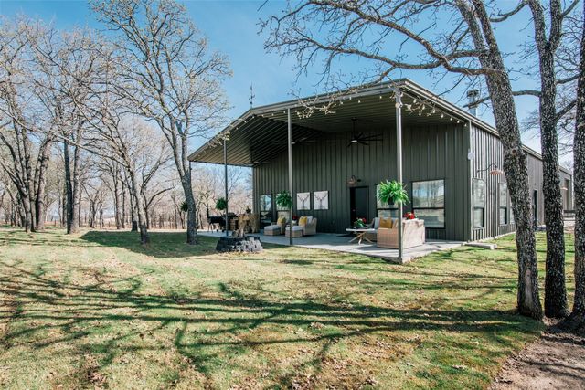 4067 CR 414, St Jo, TX 76265