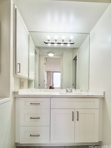 411 Hobron Lane 3208, Honolulu, HI 96815