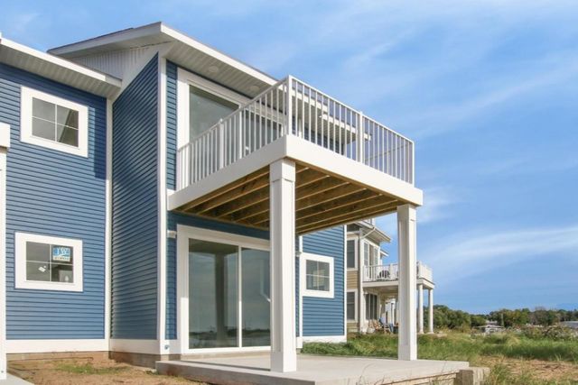 197 Joslin Cove Drive, Manistee, MI 49660