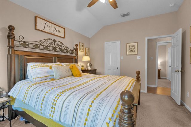 8962 W Buffalo Circle, Willis, TX 77378