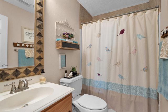 8962 W Buffalo Circle, Willis, TX 77378