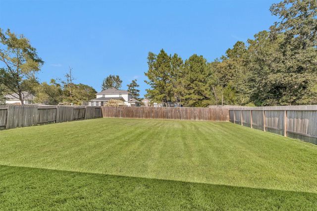 8962 W Buffalo Circle, Willis, TX 77378