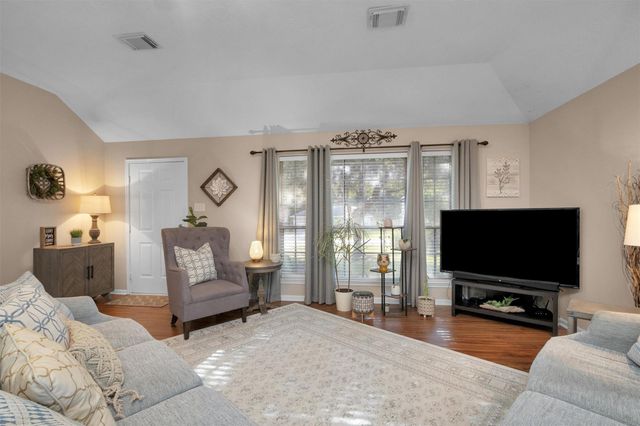 8962 W Buffalo Circle, Willis, TX 77378