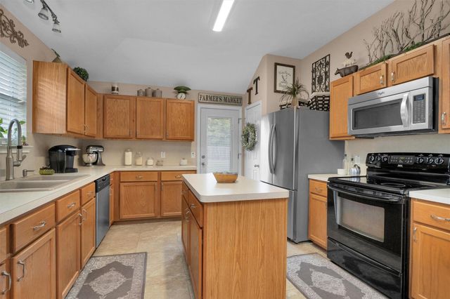 8962 W Buffalo Circle, Willis, TX 77378