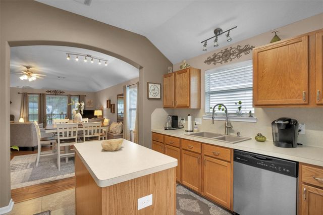 8962 W Buffalo Circle, Willis, TX 77378