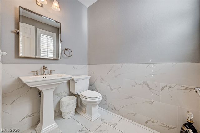 124 Nola Stream Court, Las Vegas, NV 89183