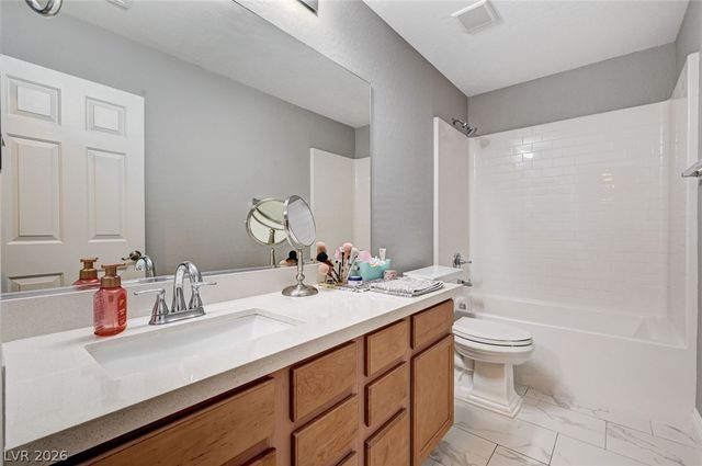 124 Nola Stream Court, Las Vegas, NV 89183