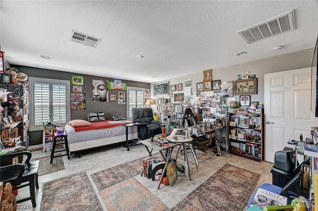 124 Nola Stream Court, Las Vegas, NV 89183