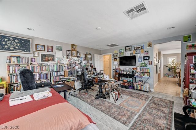 124 Nola Stream Court, Las Vegas, NV 89183