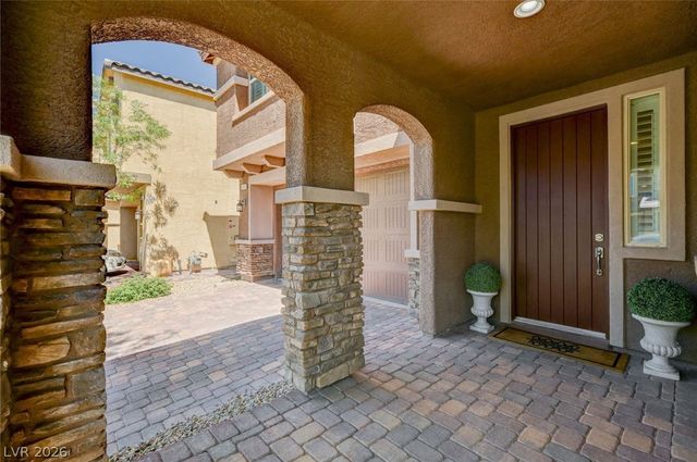 124 Nola Stream Court, Las Vegas, NV 89183