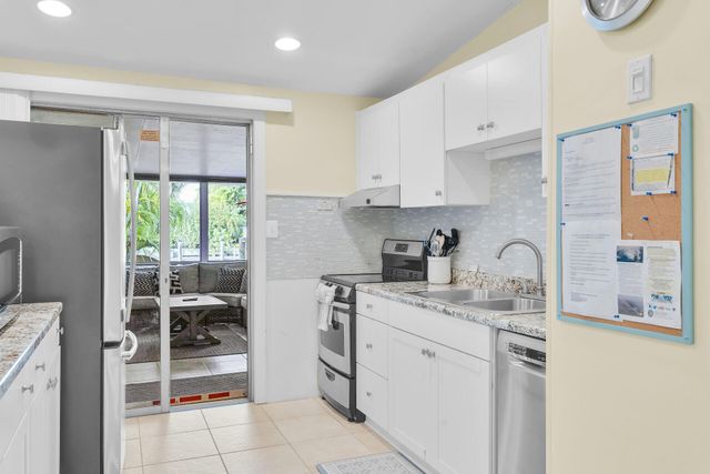 171 10Th Street, Key Colony, FL 33051