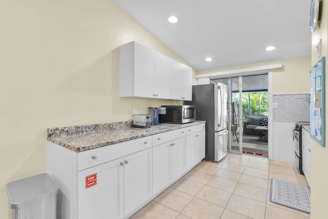 171 10Th Street, Key Colony, FL 33051