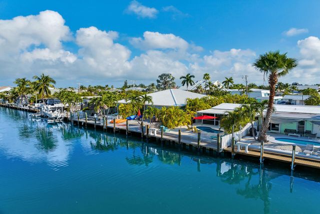 171 10Th Street, Key Colony, FL 33051