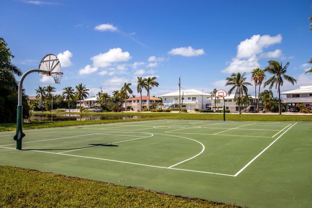 171 10Th Street, Key Colony, FL 33051