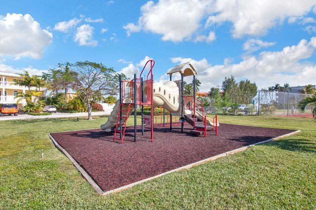 171 10Th Street, Key Colony, FL 33051