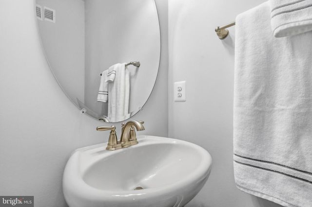 6416 MEADOWS LN, Columbia, MD 21045