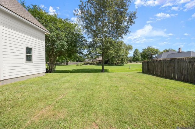 6964 Hunters Way, Denham Springs, LA 70726