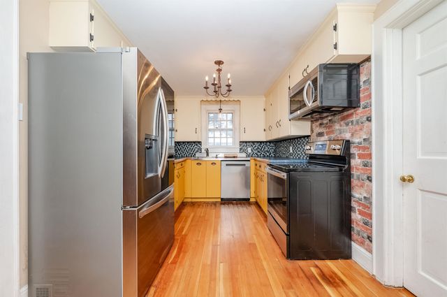 27 Broad Street, Rochester, NH 03867