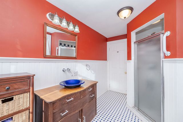 27 Broad Street, Rochester, NH 03867