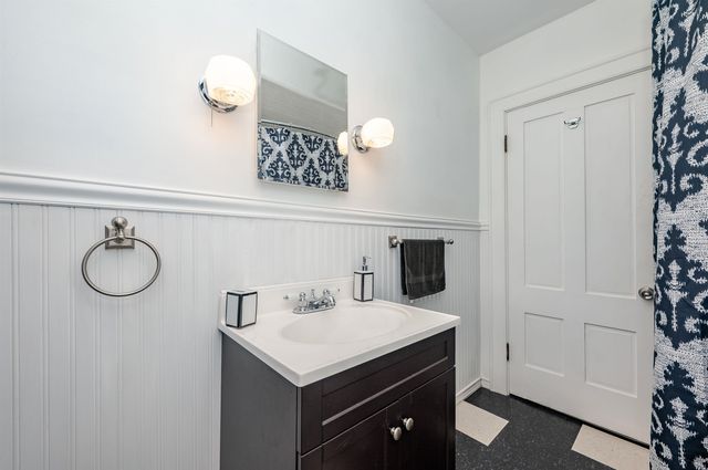 27 Broad Street, Rochester, NH 03867