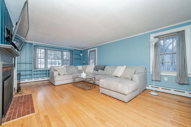 27 Broad Street, Rochester, NH 03867