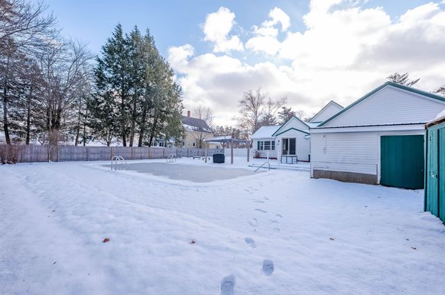 27 Broad Street, Rochester, NH 03867