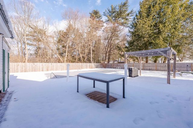 27 Broad Street, Rochester, NH 03867