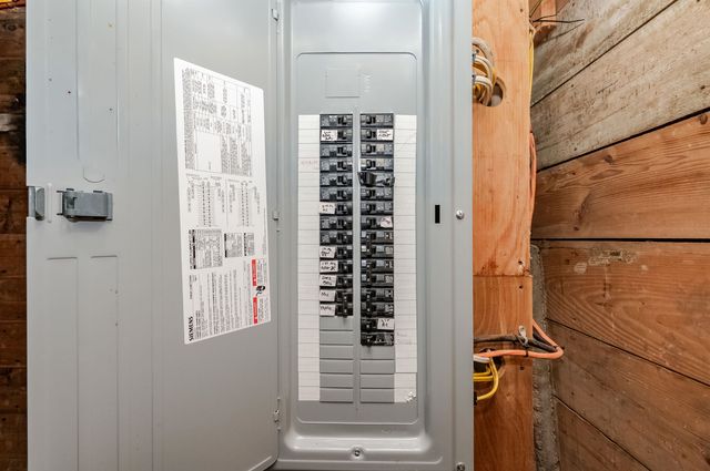 27 Broad Street, Rochester, NH 03867