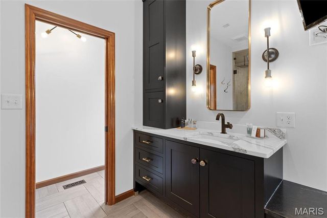 287 Larimore Valley Drive, Wildwood, MO 63005