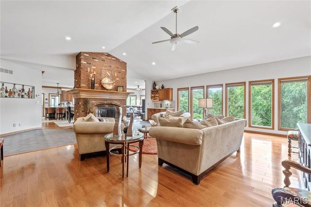 287 Larimore Valley Drive, Wildwood, MO 63005