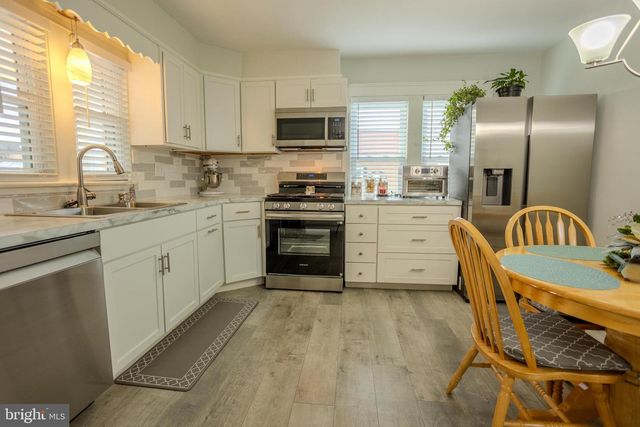 328 W ELM AVE, Hanover, PA 17331