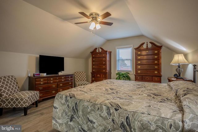 328 W ELM AVE, Hanover, PA 17331