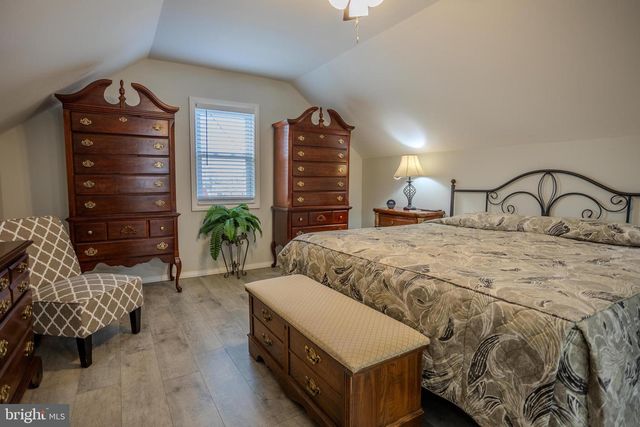 328 W ELM AVE, Hanover, PA 17331