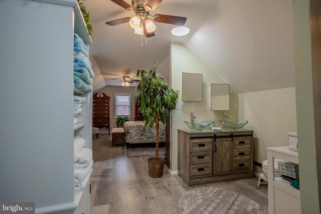 328 W ELM AVE, Hanover, PA 17331