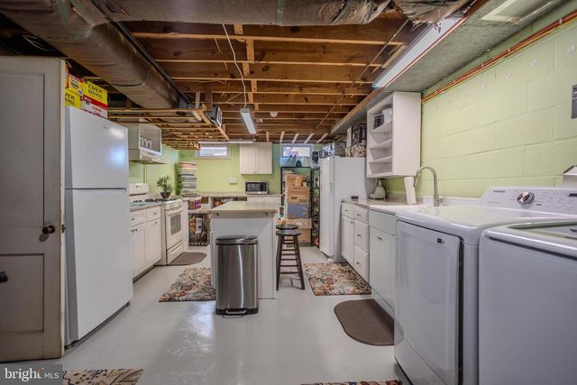 328 W ELM AVE, Hanover, PA 17331