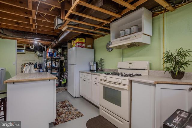 328 W ELM AVE, Hanover, PA 17331