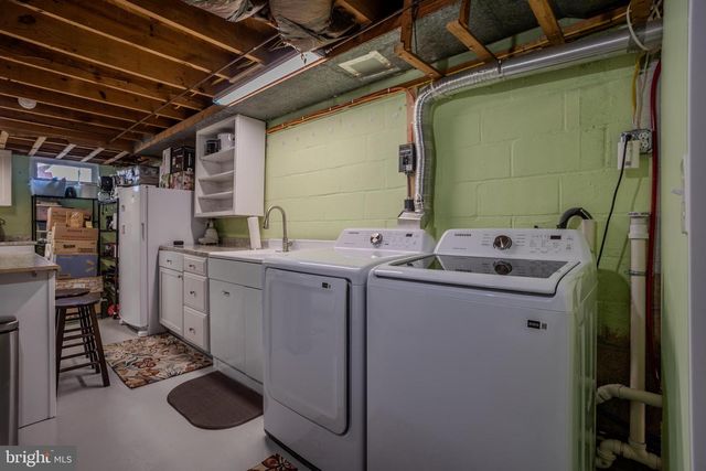 328 W ELM AVE, Hanover, PA 17331